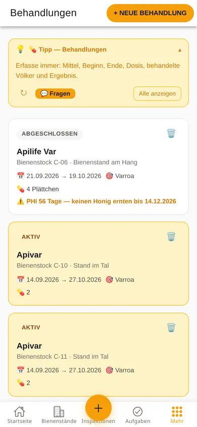 Behandlungsliste auf dem Handy: das abgeschlossene Apilife Var zeigt 56 Tage Wartezeit und das Datum, bis zu dem kein Honig geerntet wird.